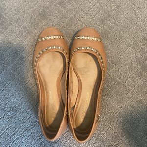 Tan flats
